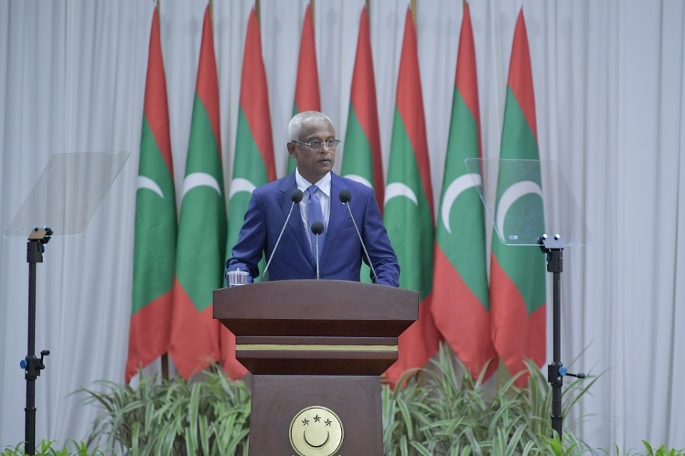 Mi aharu nimey iru reserve 803 million dollar ah ithuruvaane: Raees