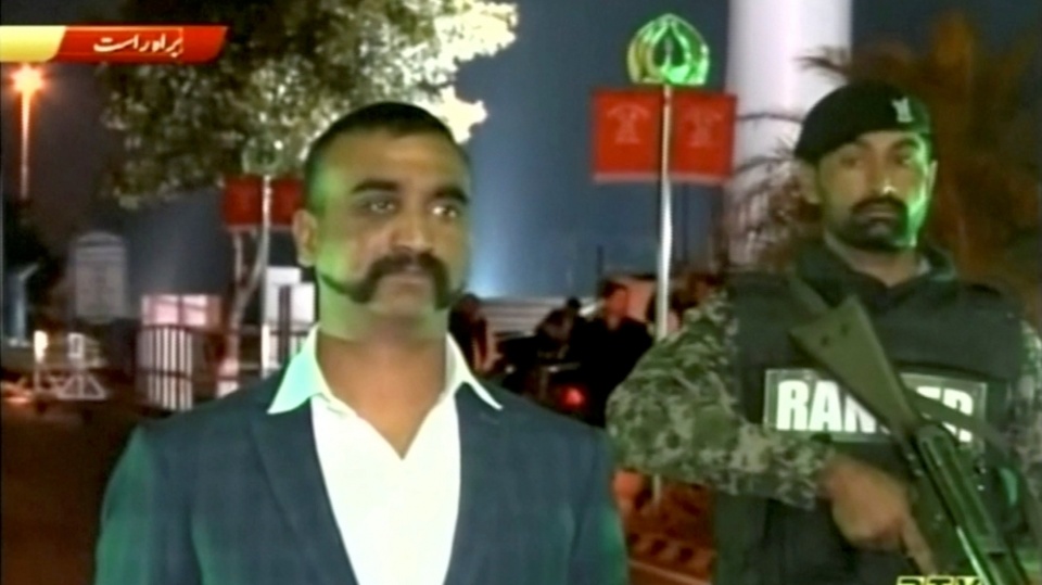 Modi ge thaureef Abhinandan ah 