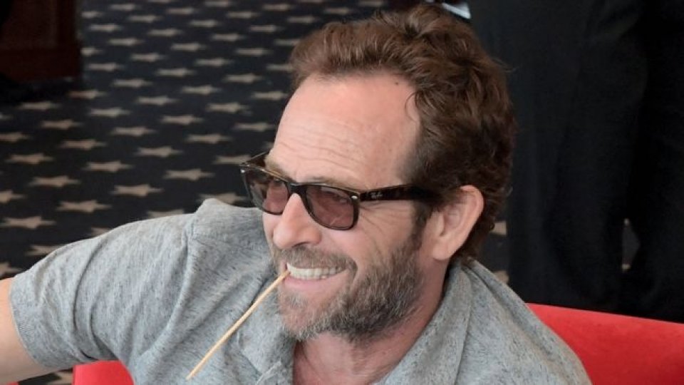 Luke Perry marahfahu Riverdale ge shooting fashaifi