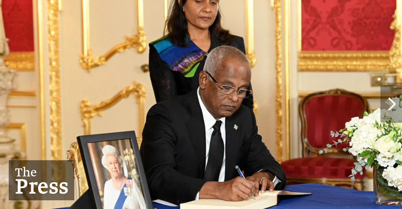 President & First Lady pay last respects to the late Queen ThePress