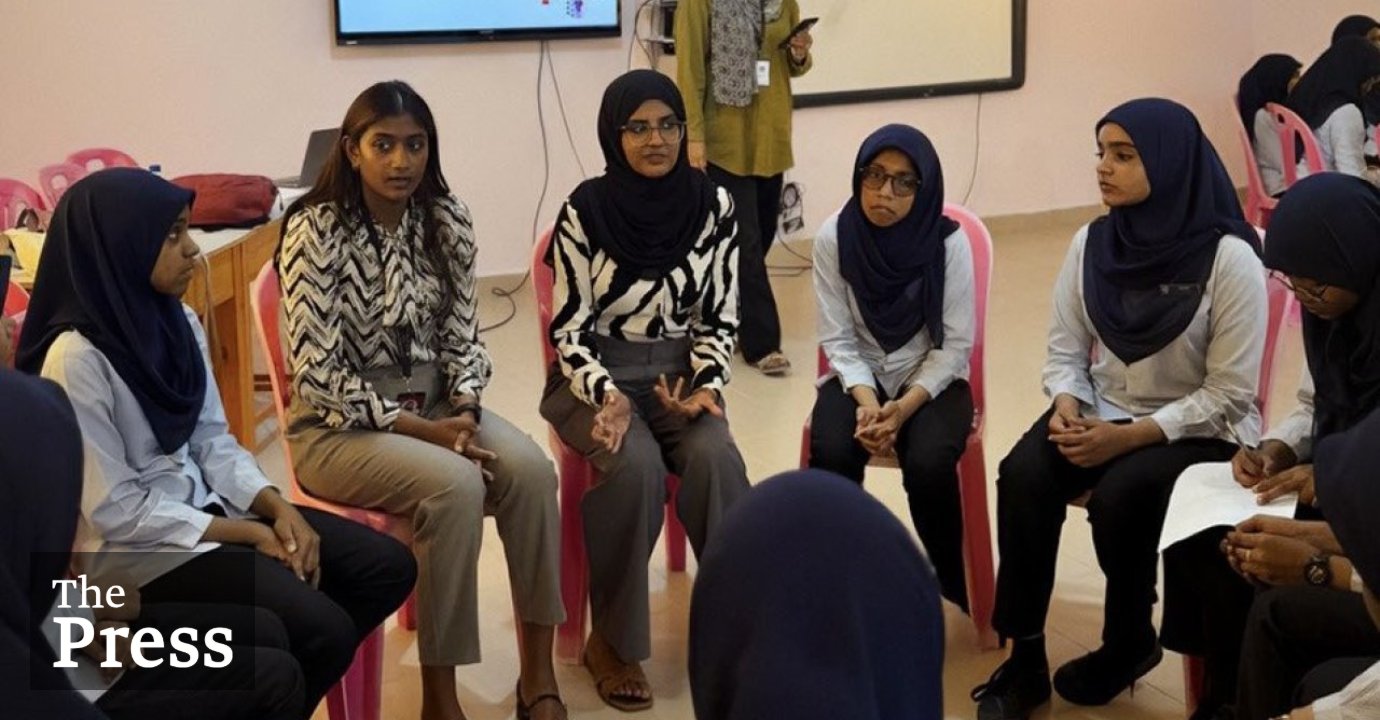 BML conducts ICT sessions for girls in Southern schools
