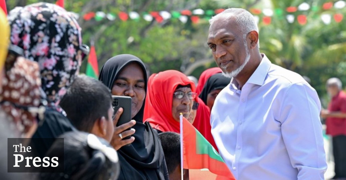 President departs on a three-day visit to Laamu Atoll