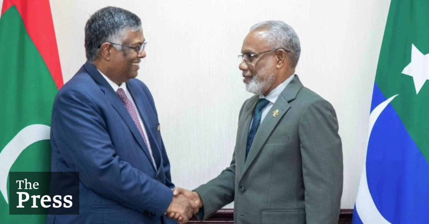 India High Commissioner pays courtesy call on speaker of Majlis