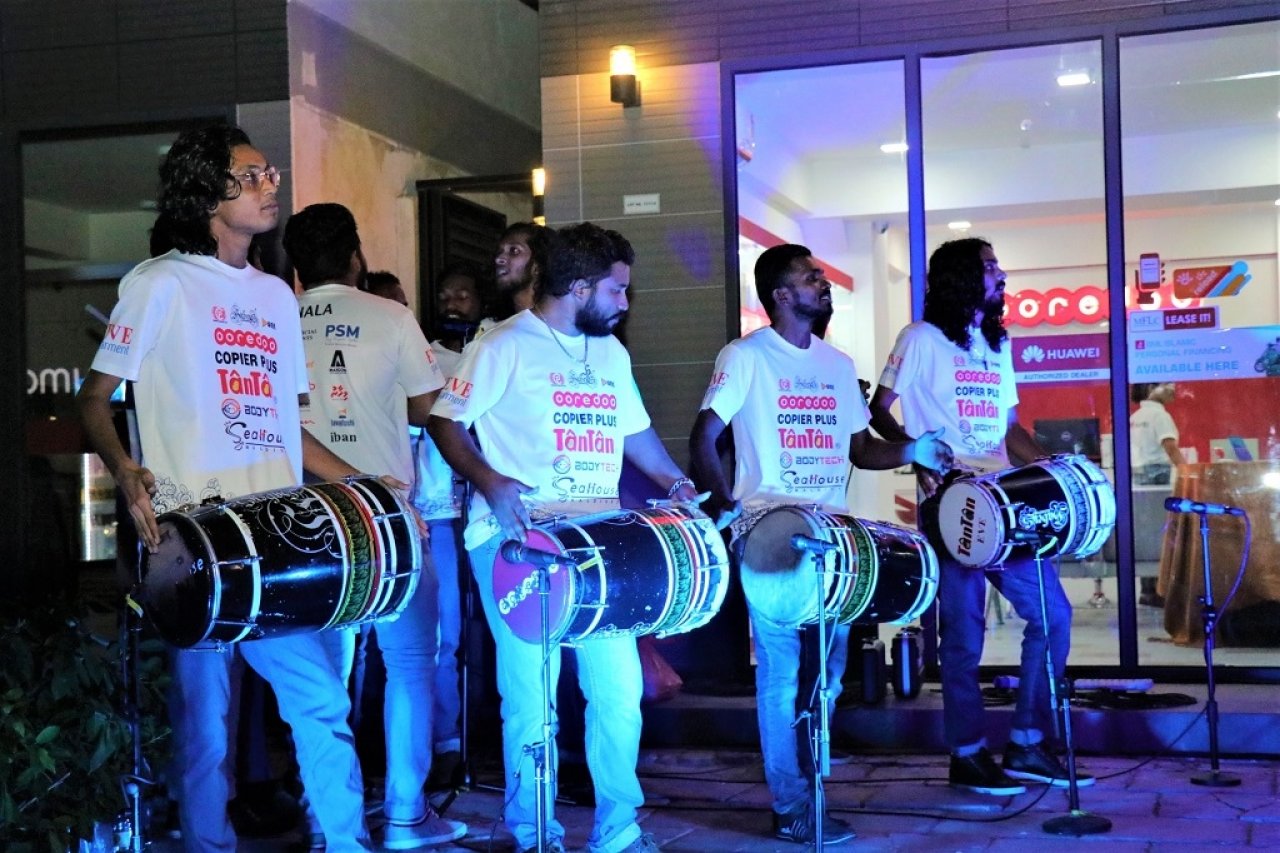 މެކްސްކޮމް އިން ނޯވާ 4 ލޯންކުރުން