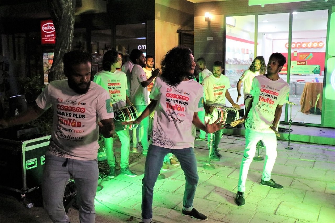 މެކްސްކޮމް އިން ނޯވާ 4 ލޯންކުރުން