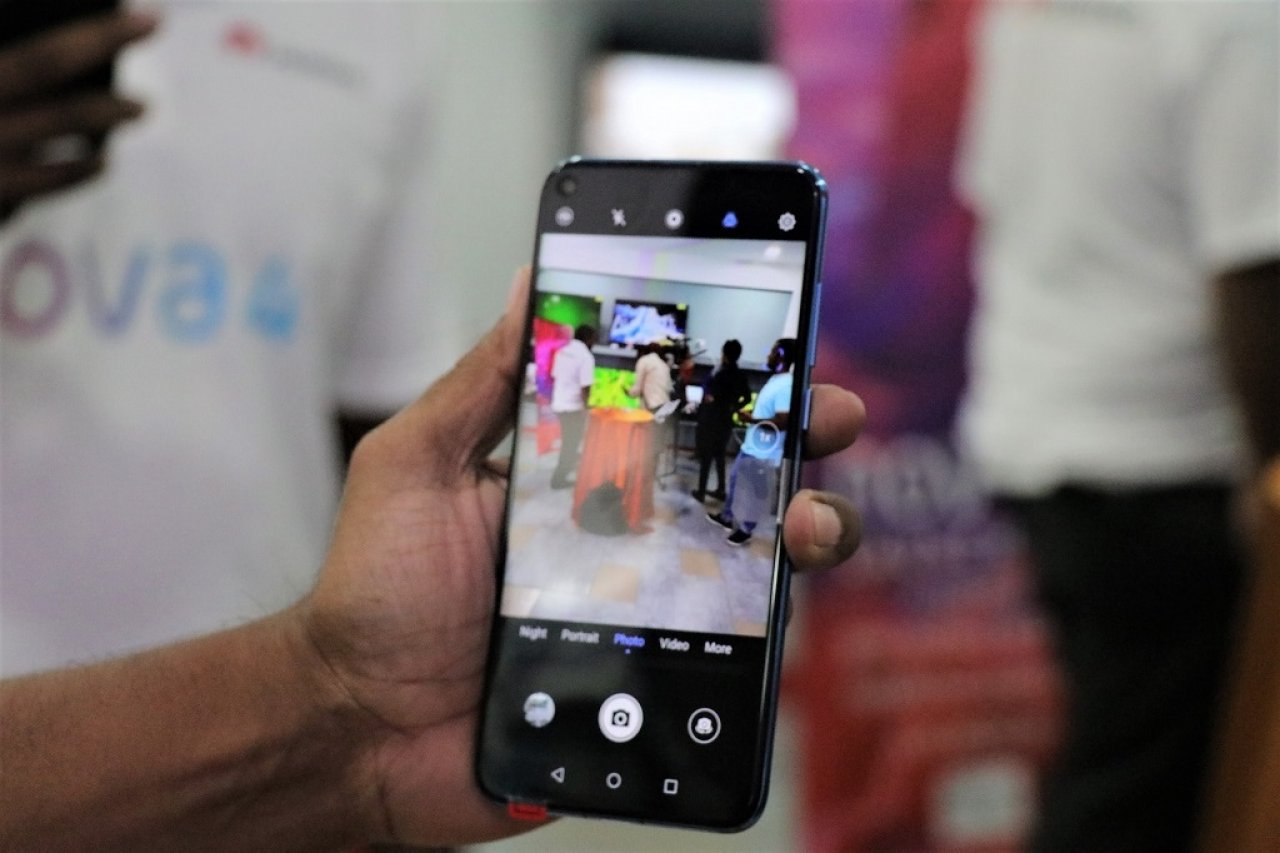 މެކްސްކޮމް އިން ނޯވާ 4 ލޯންކުރުން