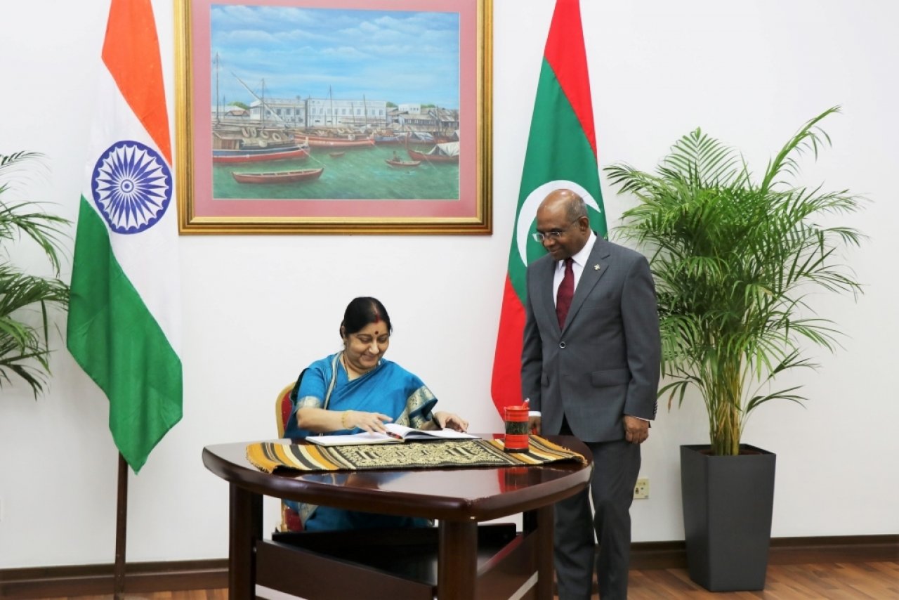 އިންޑިއާގެ ފޮރިން މިނިސްޓާ ސުޝްމާ ސްވަރާޖް ރާއްޖެއަށް ވަޑައިގަތުން