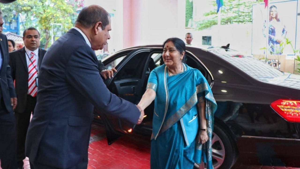 އިންޑިއާގެ ފޮރިން މިނިސްޓާ ސުޝްމާ ސްވަރާޖް ރާއްޖެއަށް ވަޑައިގަތުން