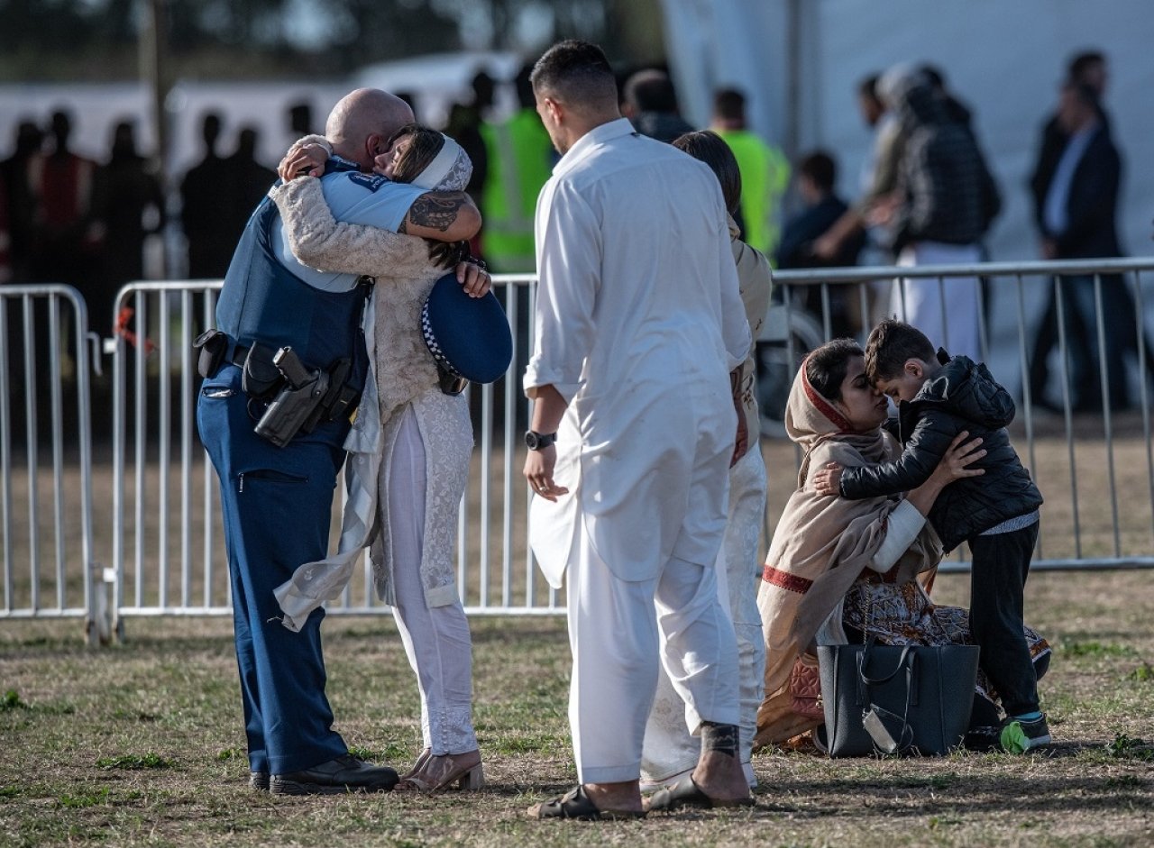 ކްރިސްޓްޗާޗުގައި ބޮޑު ޖަމާއަތުގައި ކުރެވުނު ހުކުރު ނަމާދު