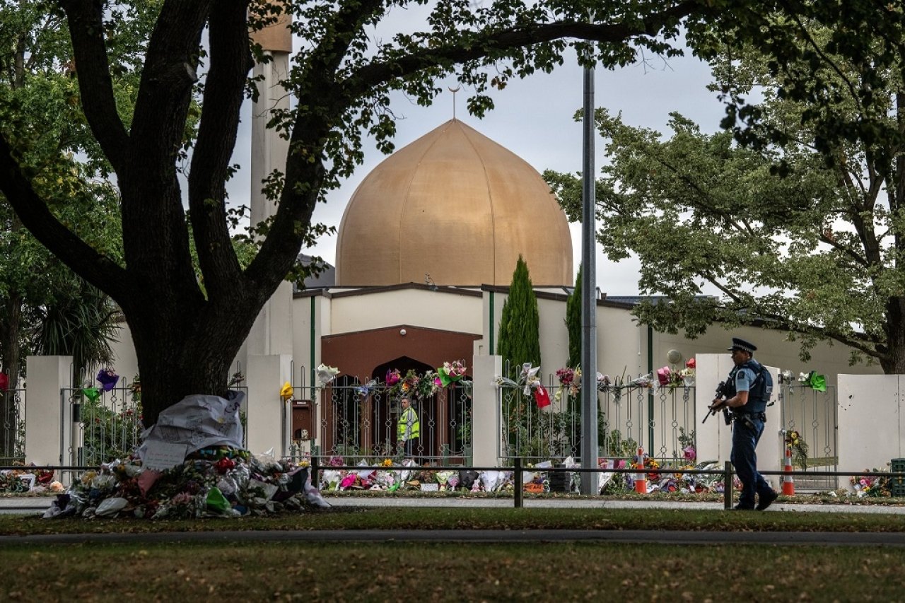 ކްރިސްޓްޗާޗުގައި ބޮޑު ޖަމާއަތުގައި ކުރެވުނު ހުކުރު ނަމާދު