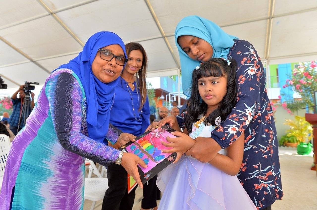 އޯޓިޒަމް ދުވަސް ފާހަގަކުރަން ބޭއްވި އާއިލީ ނާސްތާ