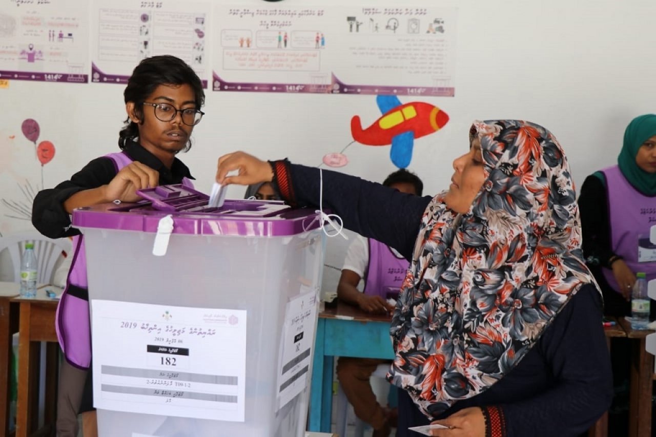 ފޮޓޯ: ރައްޔިތުންގެ މަޖިލިސް އިންތިހާބު 19