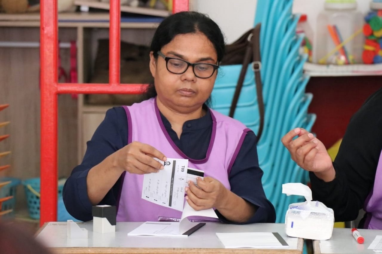 ފޮޓޯ: ރައްޔިތުންގެ މަޖިލިސް އިންތިހާބު 19