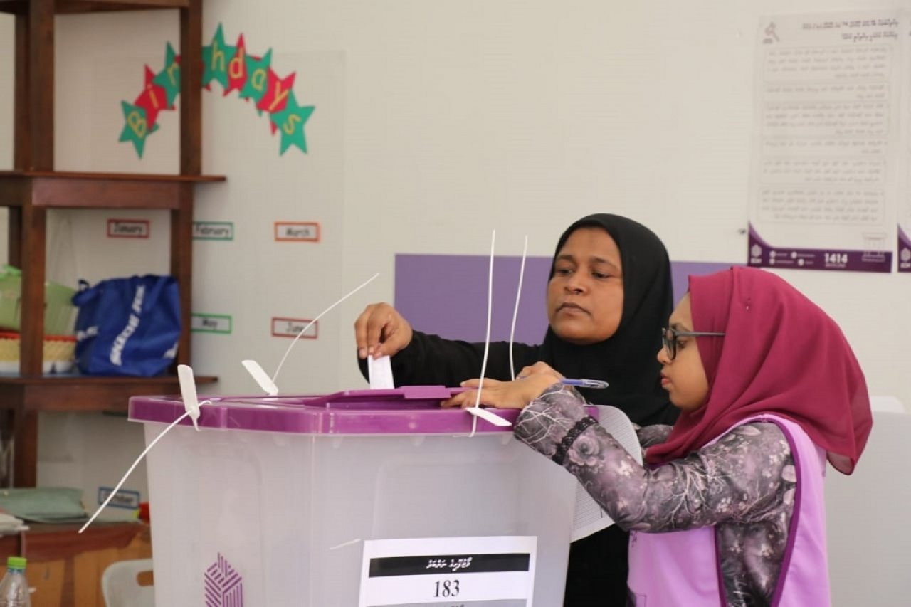 ފޮޓޯ: ރައްޔިތުންގެ މަޖިލިސް އިންތިހާބު 19