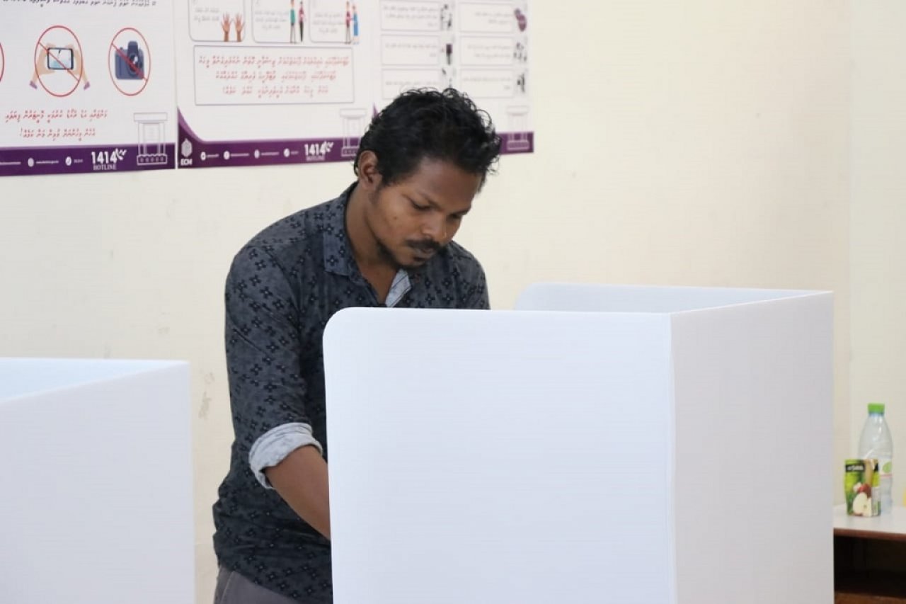 ފޮޓޯ: ރައްޔިތުންގެ މަޖިލިސް އިންތިހާބު 19