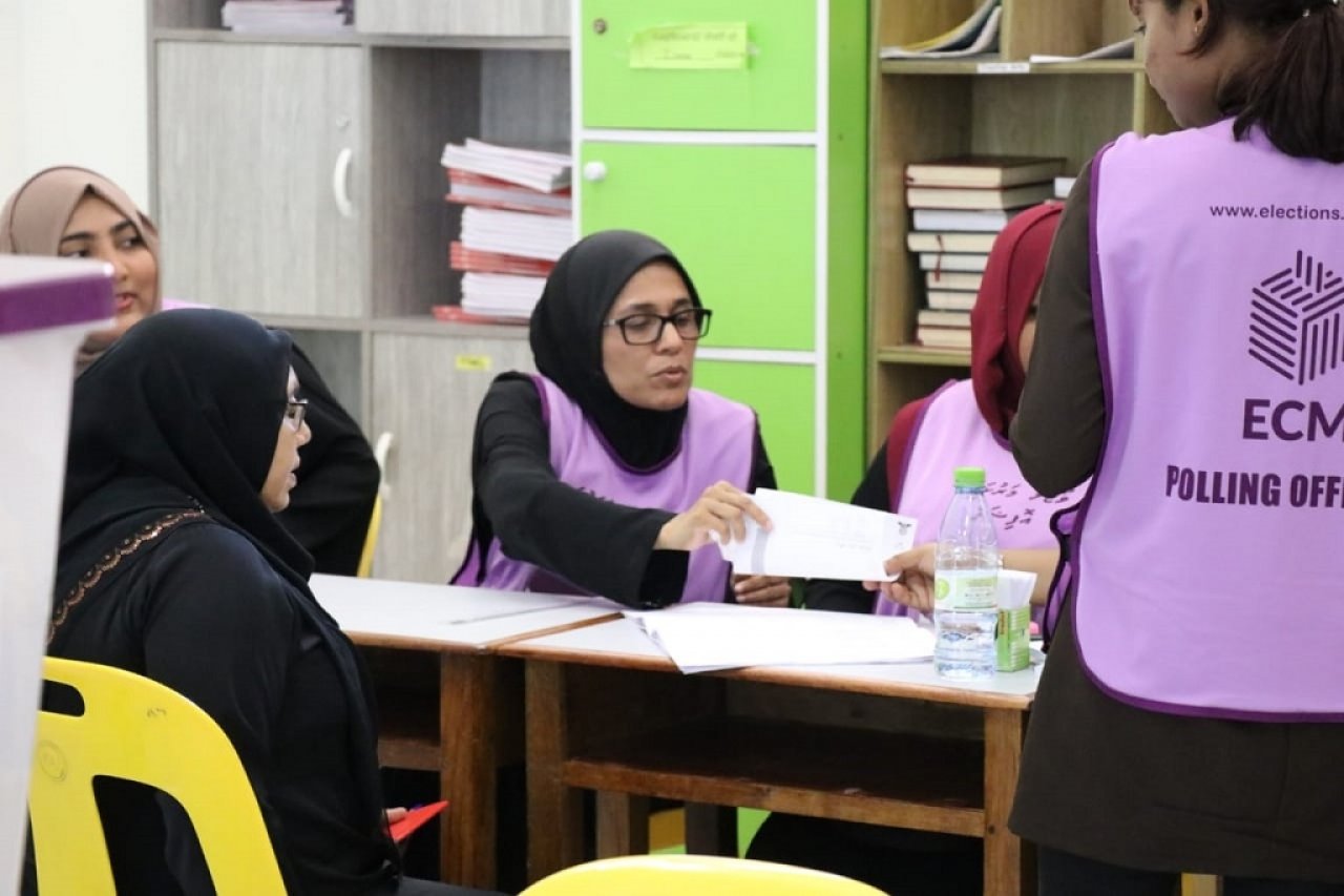 ފޮޓޯ: ރައްޔިތުންގެ މަޖިލިސް އިންތިހާބު 19