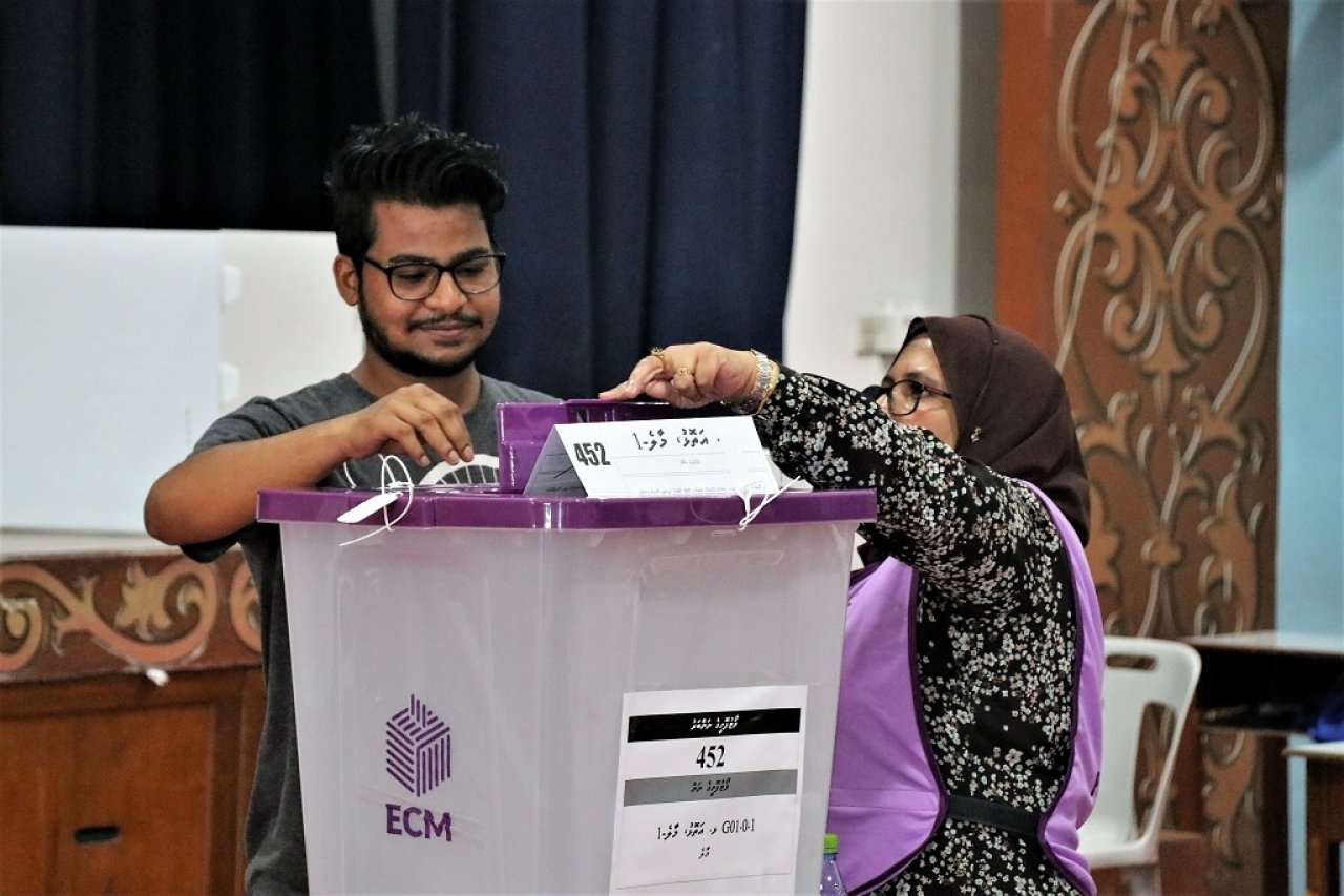 ފޮޓޯ: ރައްޔިތުންގެ މަޖިލިސް އިންތިހާބު 19