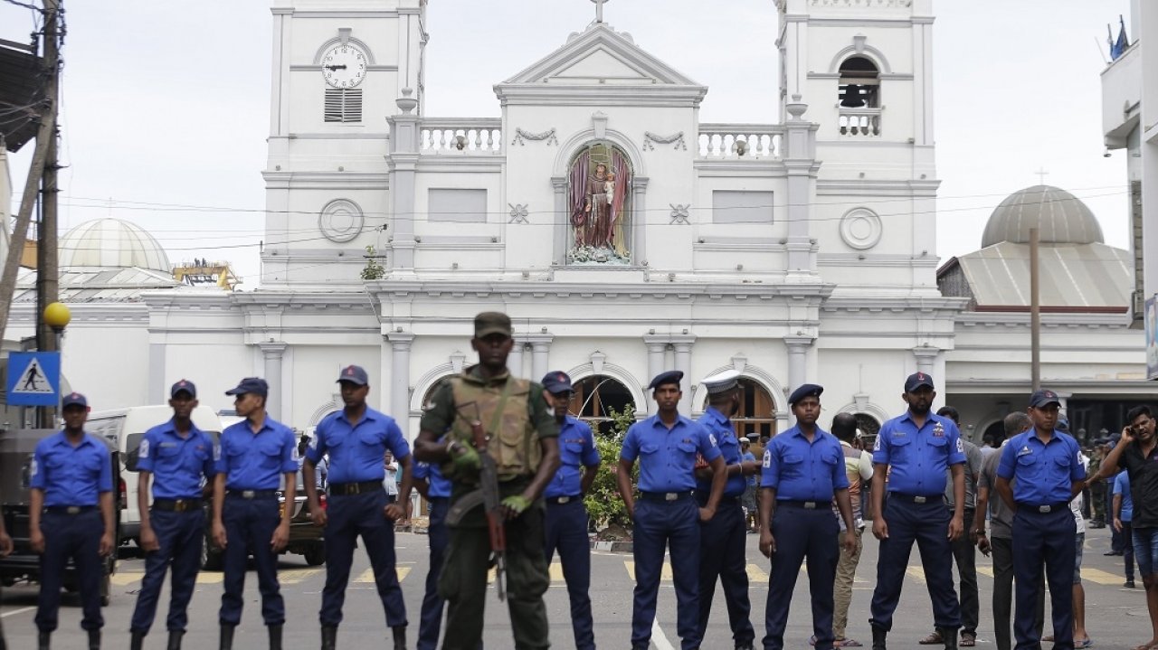 ލަންކާގެ 10 ސަރަހައްދަކަށް ދިން ބޮމުގެ ހަމަލާތައް