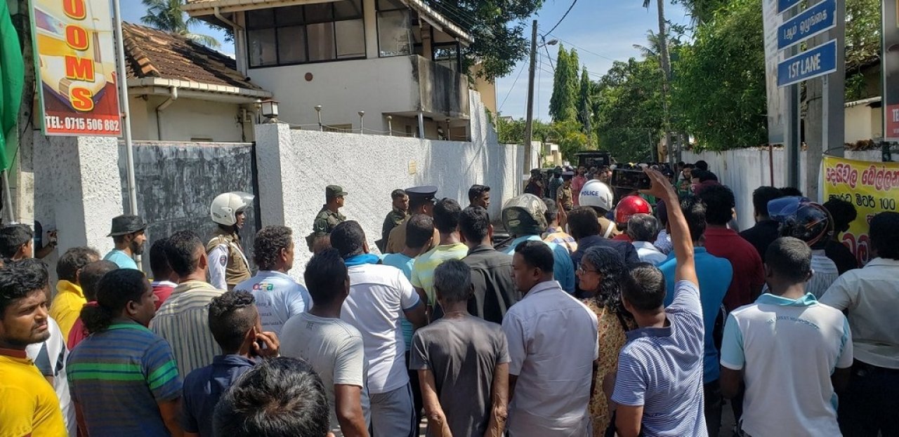 ލަންކާގެ 10 ސަރަހައްދަކަށް ދިން ބޮމުގެ ހަމަލާތައް