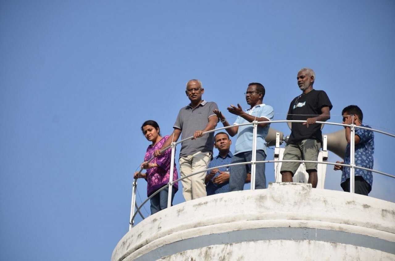 ރޯދައަށް ހުކުރު މިސްކިތް ޒީނަތްތެރިކުރުން