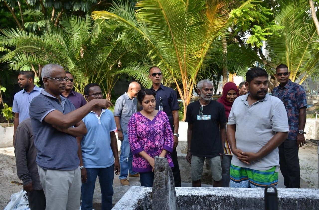 ރޯދައަށް ހުކުރު މިސްކިތް ޒީނަތްތެރިކުރުން