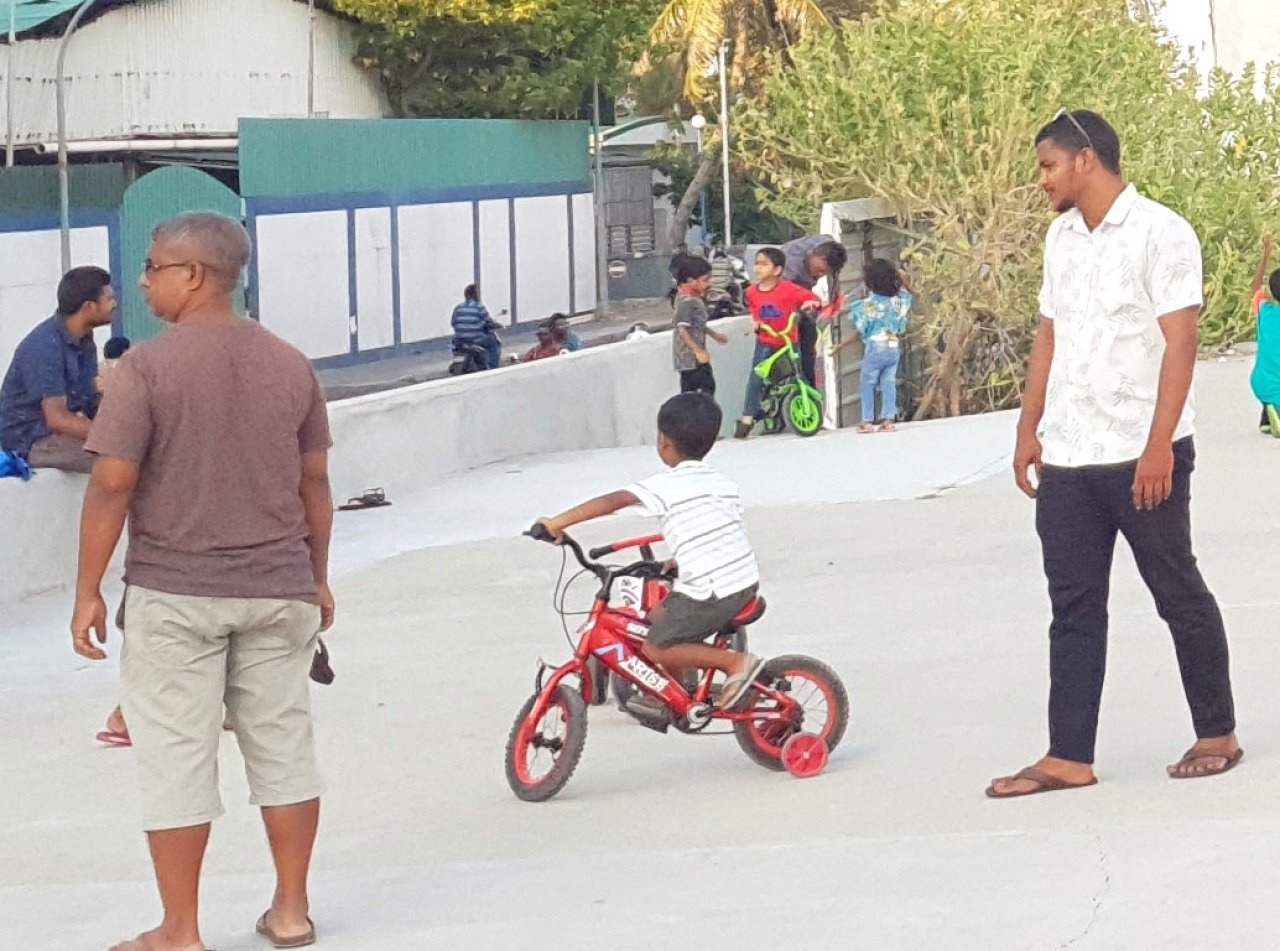 އުސް ފަސްގަނޑުގައި މަޑި އެރުވުން