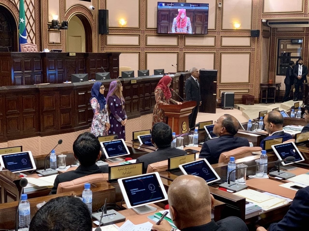 19 ވަނަ މަޖިލިސް ހުވާކުރެއްވުމާއި ފުރަތަމަ ޖަލްސާ