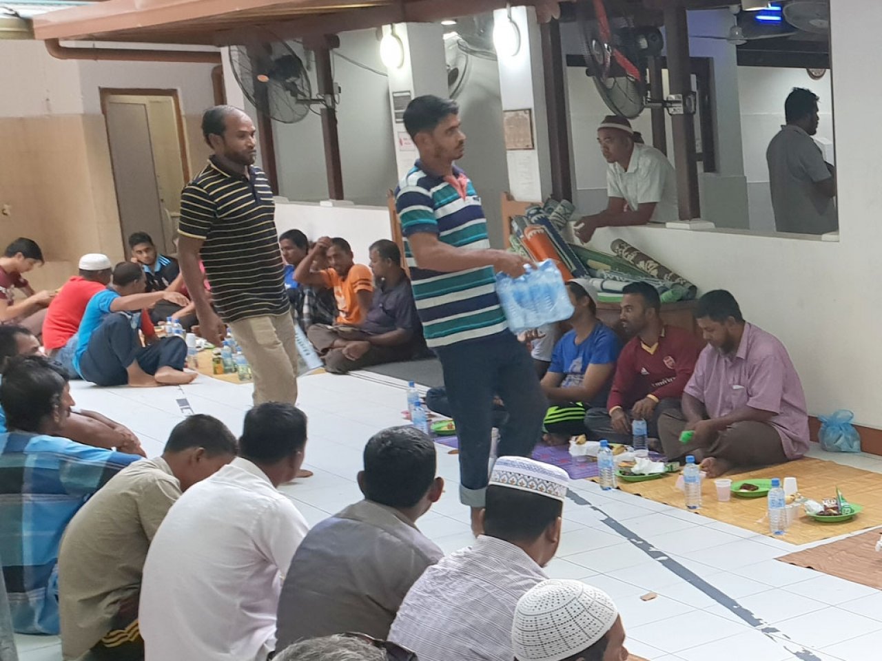 މިސްކިތުގައި ރޯދަ ވީއްލުން