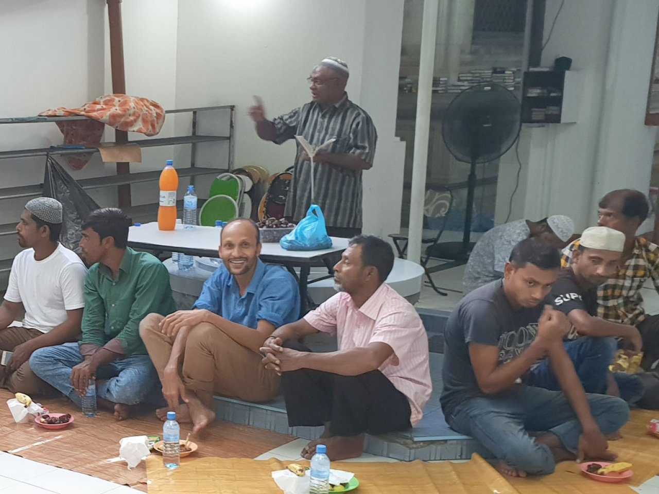 މިސްކިތުގައި ރޯދަ ވީއްލުން