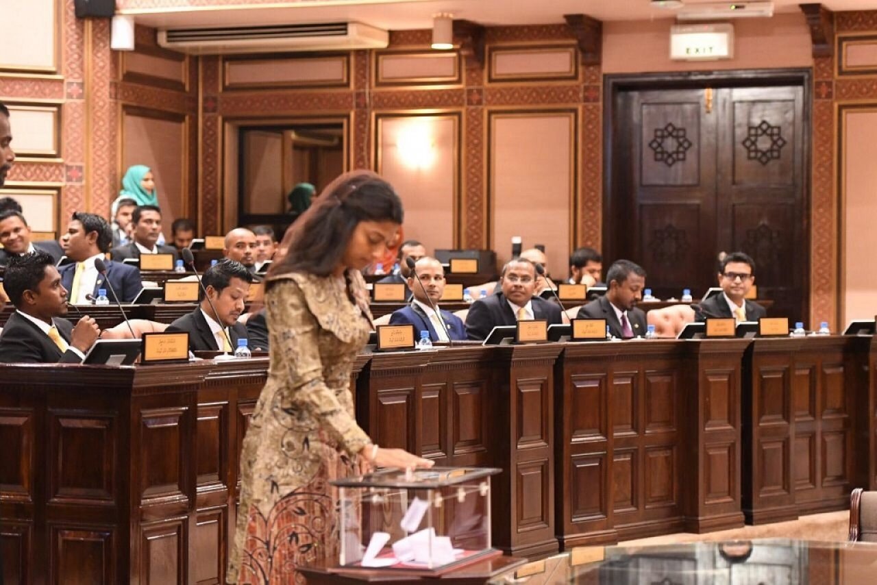 19 ވަނަ މަޖިލިސް ހުވާކުރެއްވުމާއި ފުރަތަމަ ޖަލްސާ