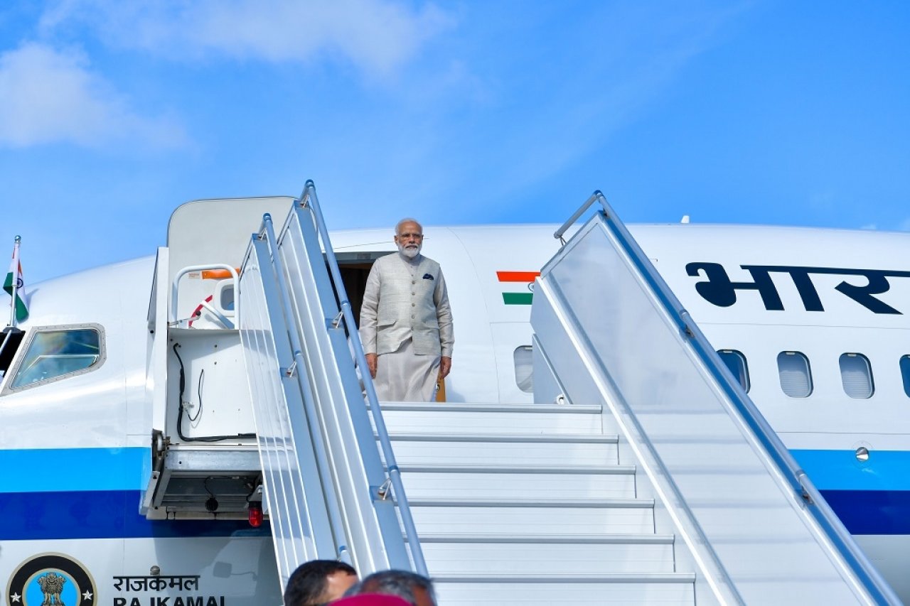 އިންޑިއާގެ ބޮޑުވަޒީރު ރާއްޖެއަށް ކުރެއްވި ފުރަމާނަ ދަތުރުފުޅު