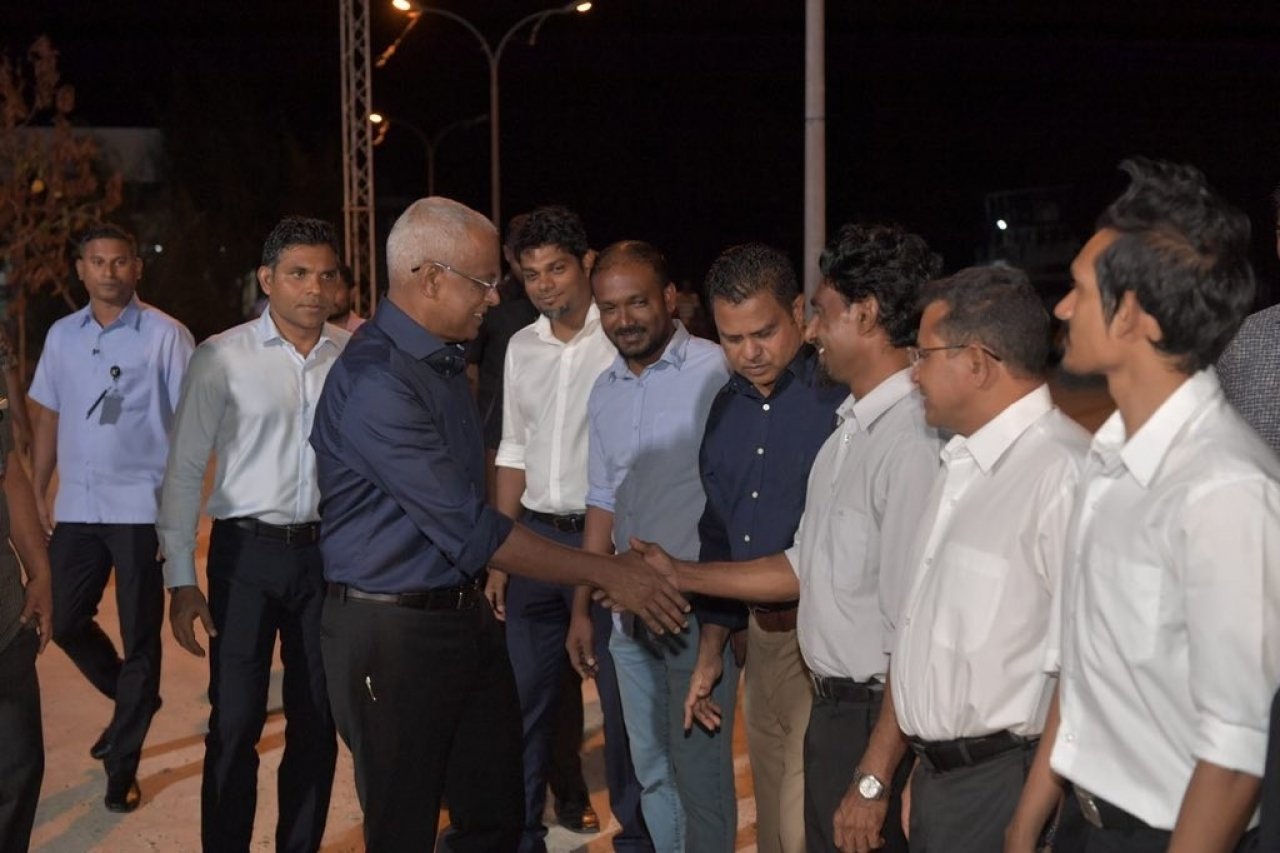 މަސްވެރިންނާއެކު ބޭއްވި ޖަޒީރާ ހޮޅުއަށި