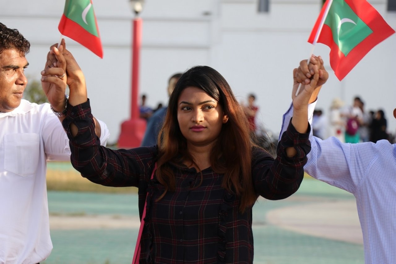 ބައިނަލްއަގްވާމީ ރަހްމަތްތެރިންގެ ދުވަސް ފާހަގަ ކުރުން