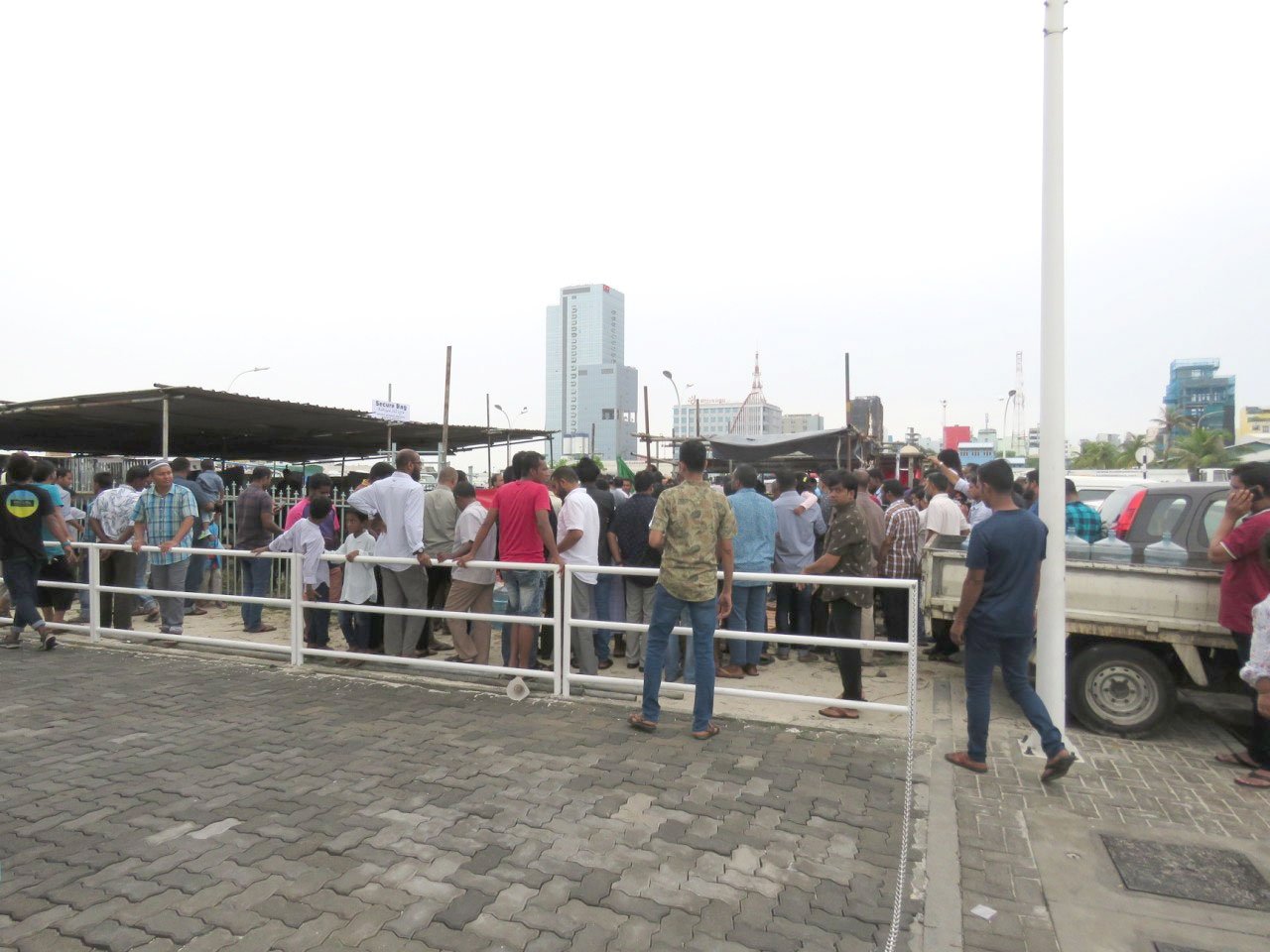 އީދުގައި މާލޭގައި އުޟުހިޔާ ކަތިލުން 