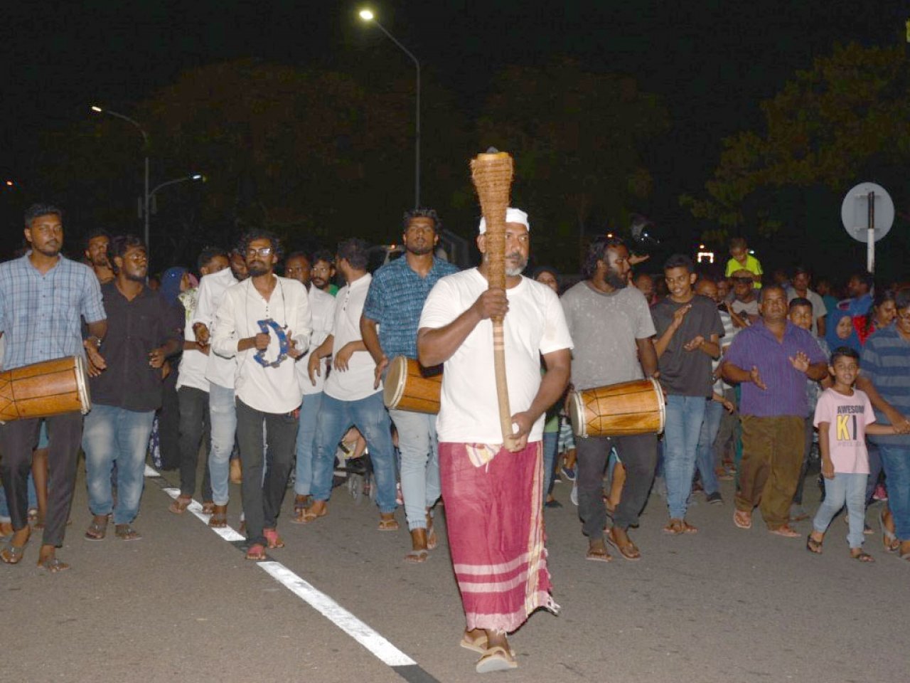 ބޮޑު އީދު ރާއްޖޭގެ ކަންކޮޅުތަކުން