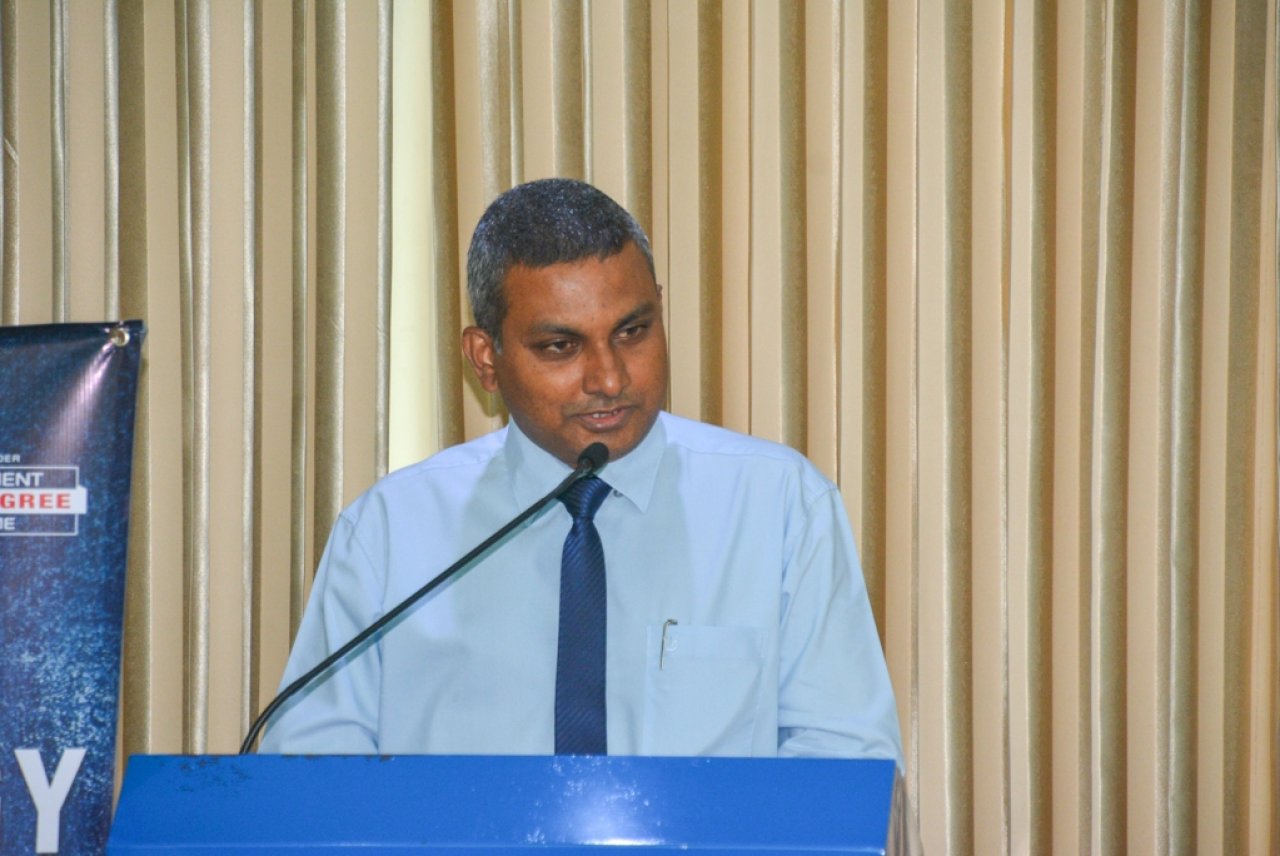 ސައިރިސް ކޮލެޖުގެ ބެޗްލާސް އޮފް ސައިކޮލަޖީ ލޯންޗު ކުރުން