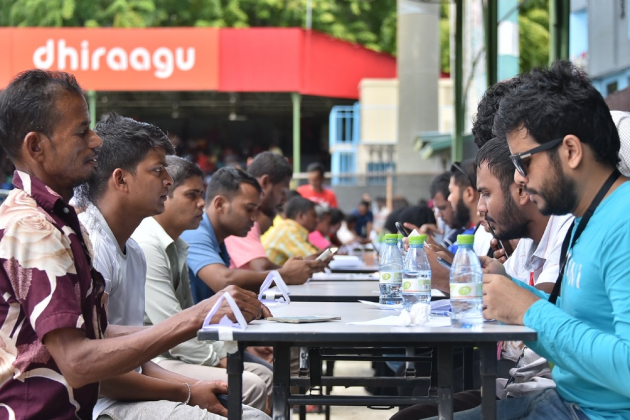 ގަވާއިދާ ހިލާފަށް އުޅޭ ބިދޭސީން ރަޖިސްޓަރީ ވުމަށް ހިންގާ ރެގިއުލޭޝަން ޕްރޮގްރާމް