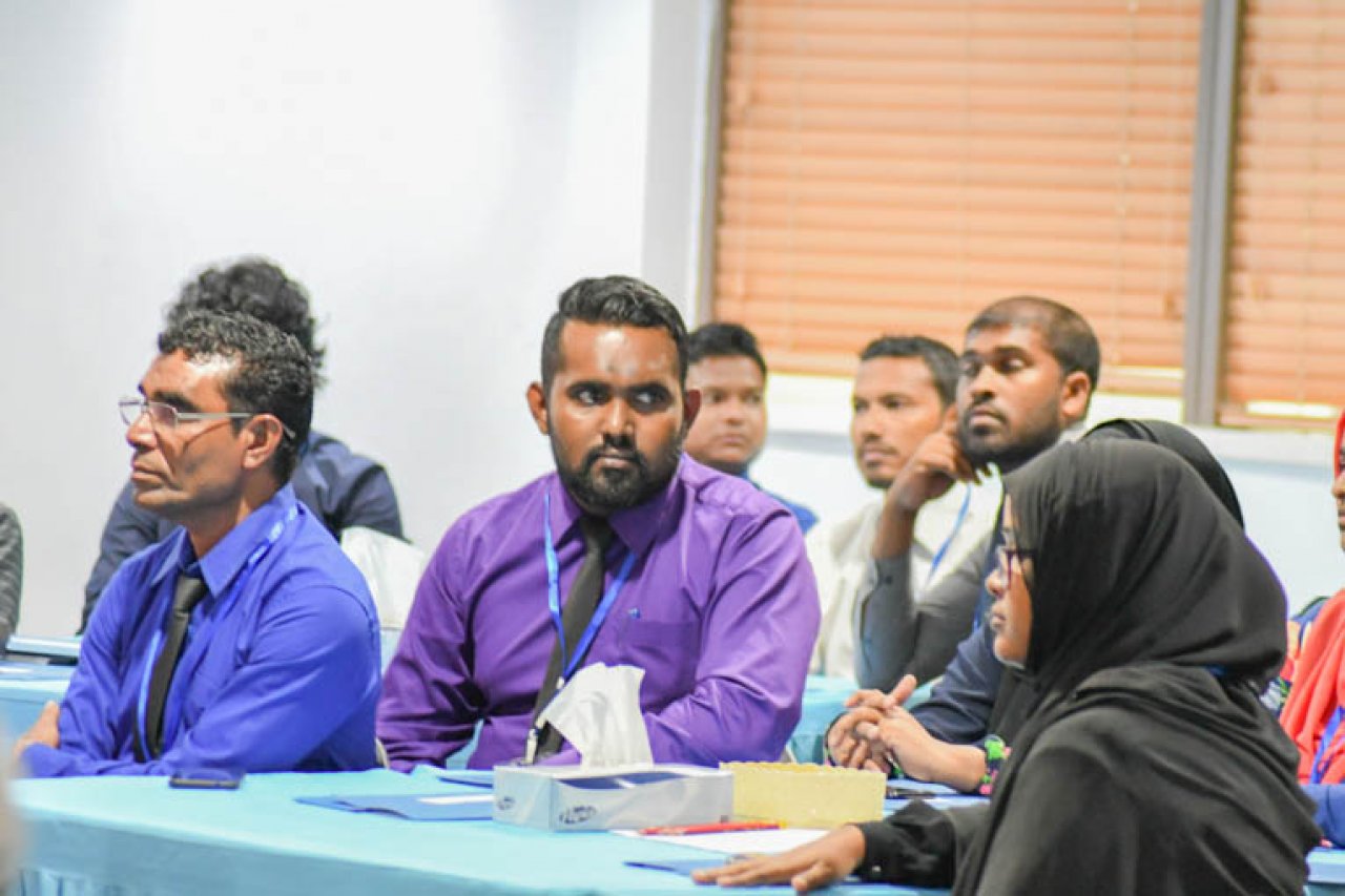 ކޯޓު އޮފިސަރުންގެ ތަމްރީނު ޕްރޮގްރާމް ނިންމުން