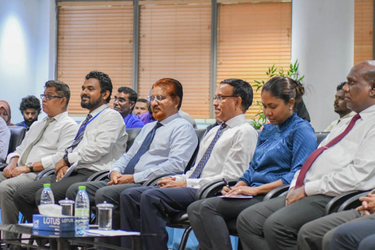 ކޯޓު އޮފިސަރުންގެ ތަމްރީނު ޕްރޮގްރާމް ނިންމުން