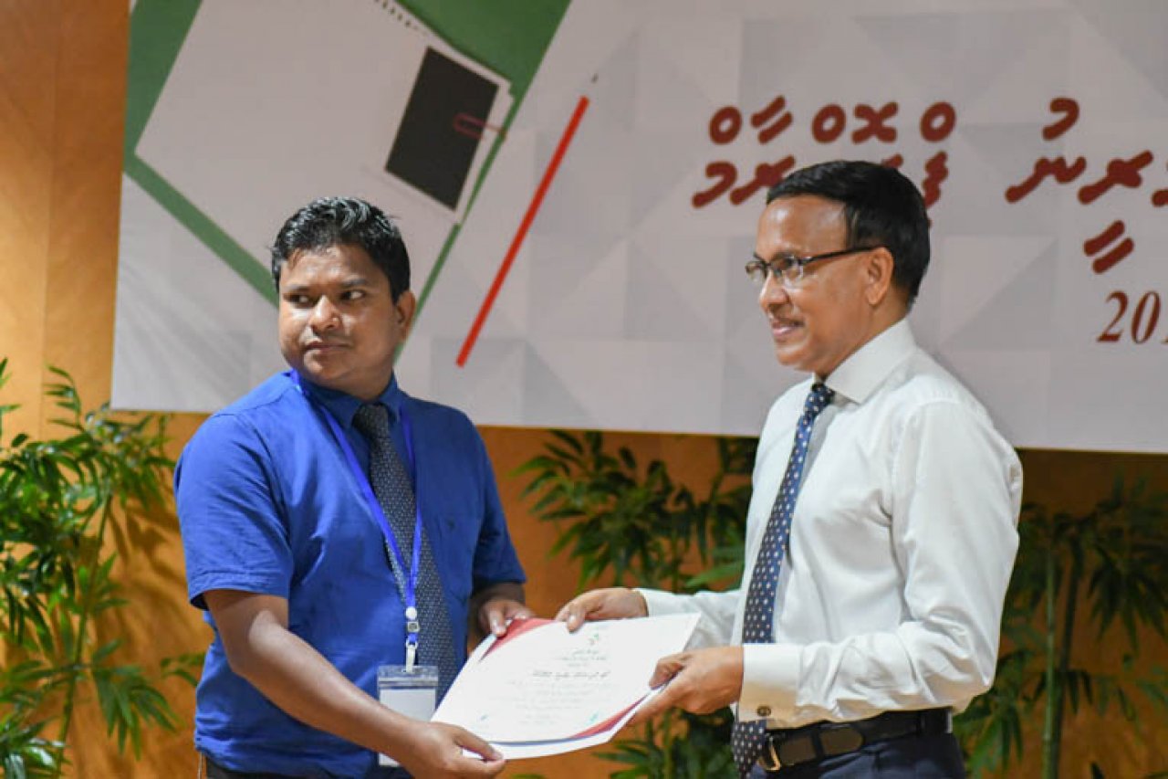 ކޯޓު އޮފިސަރުންގެ ތަމްރީނު ޕްރޮގްރާމް ނިންމުން