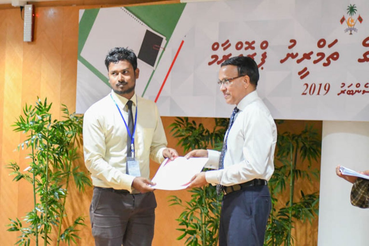 ކޯޓު އޮފިސަރުންގެ ތަމްރީނު ޕްރޮގްރާމް ނިންމުން