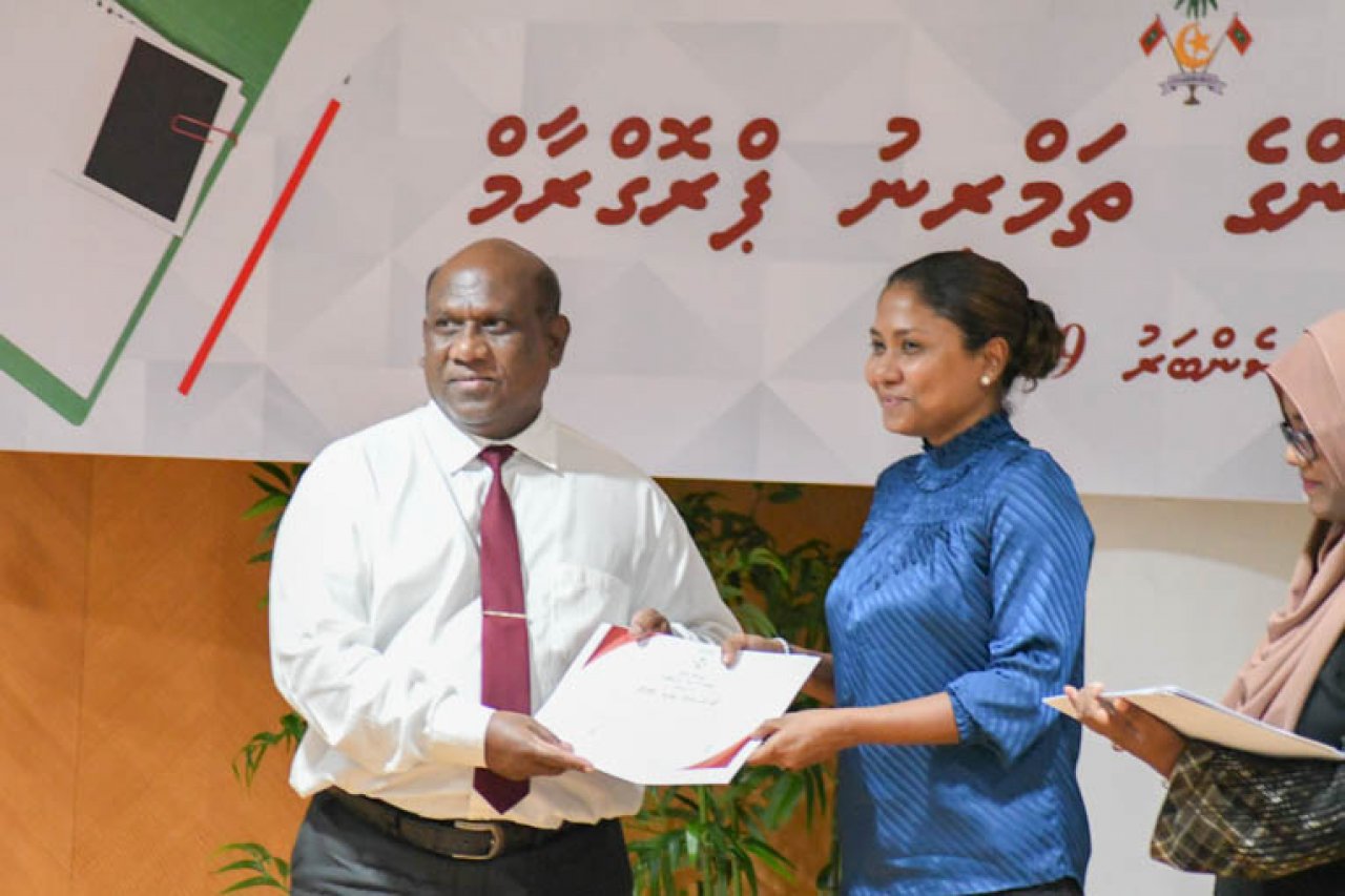 ކޯޓު އޮފިސަރުންގެ ތަމްރީނު ޕްރޮގްރާމް ނިންމުން