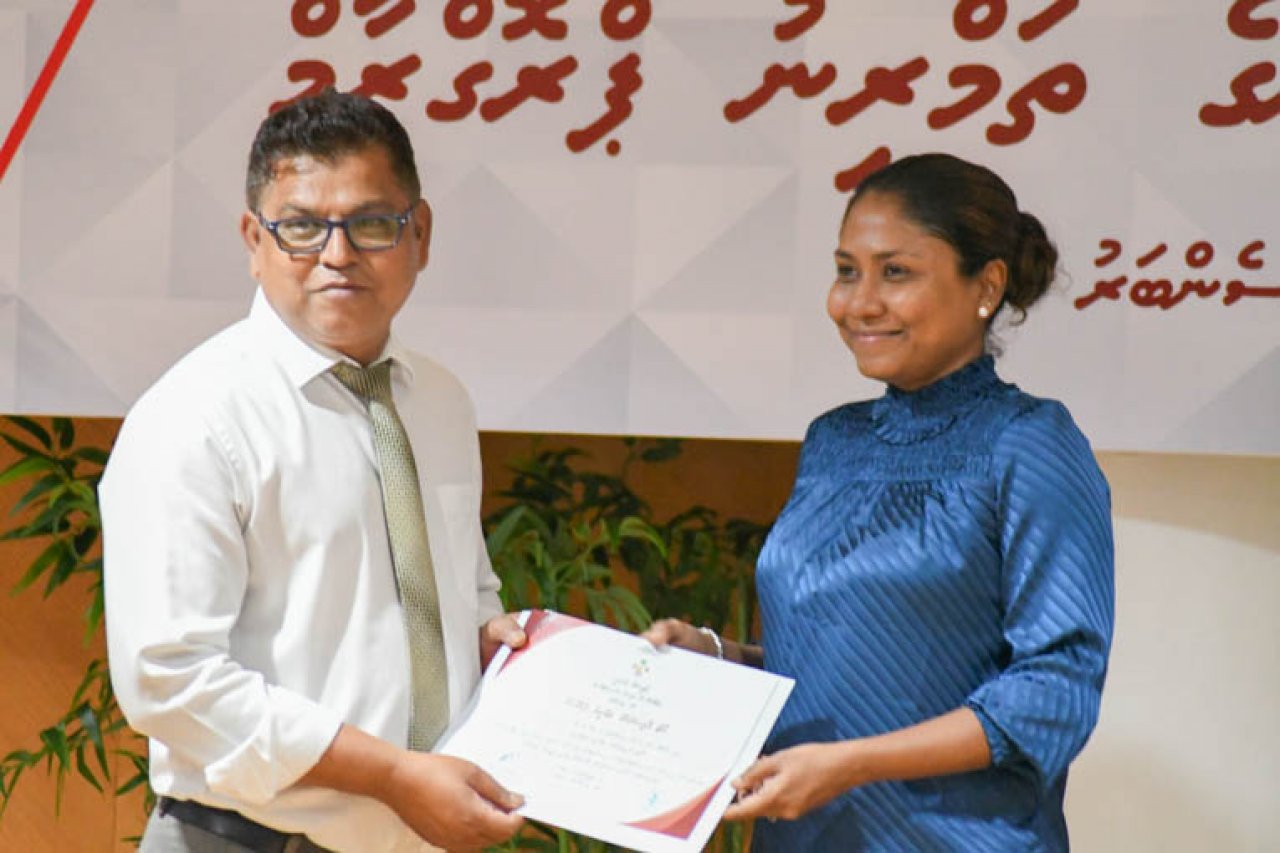 ކޯޓު އޮފިސަރުންގެ ތަމްރީނު ޕްރޮގްރާމް ނިންމުން