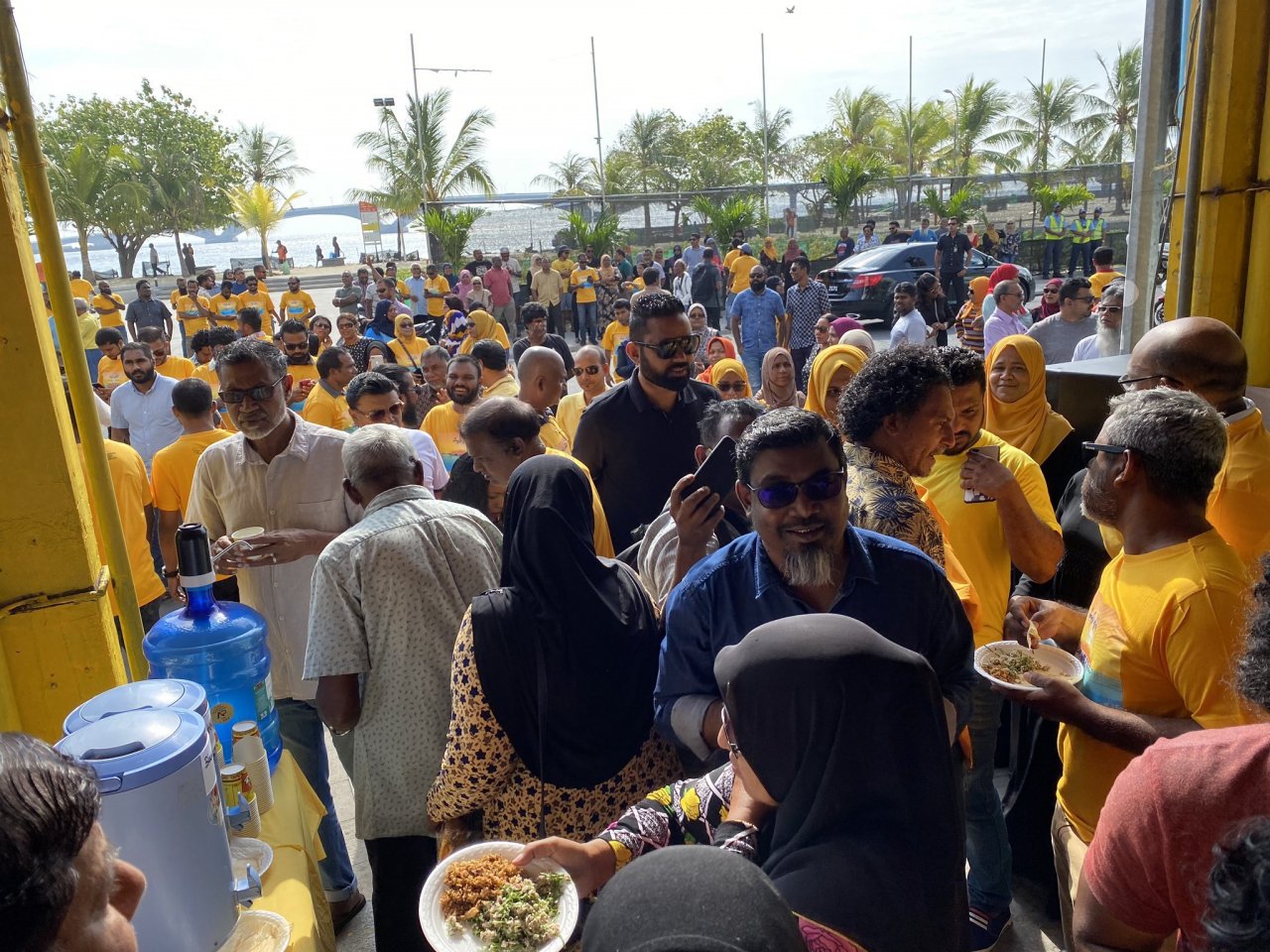 ލޯކަލް ކައުންސިލް: އެމްޑީޕީން ހިންގި ޕޯސްޓަރު ހަރުކުރުމުގެ ހަރަކާތް