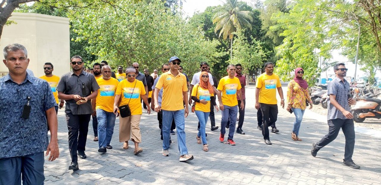 ލޯކަލް ކައުންސިލް: އެމްޑީޕީން ހިންގި ޕޯސްޓަރު ހަރުކުރުމުގެ ހަރަކާތް