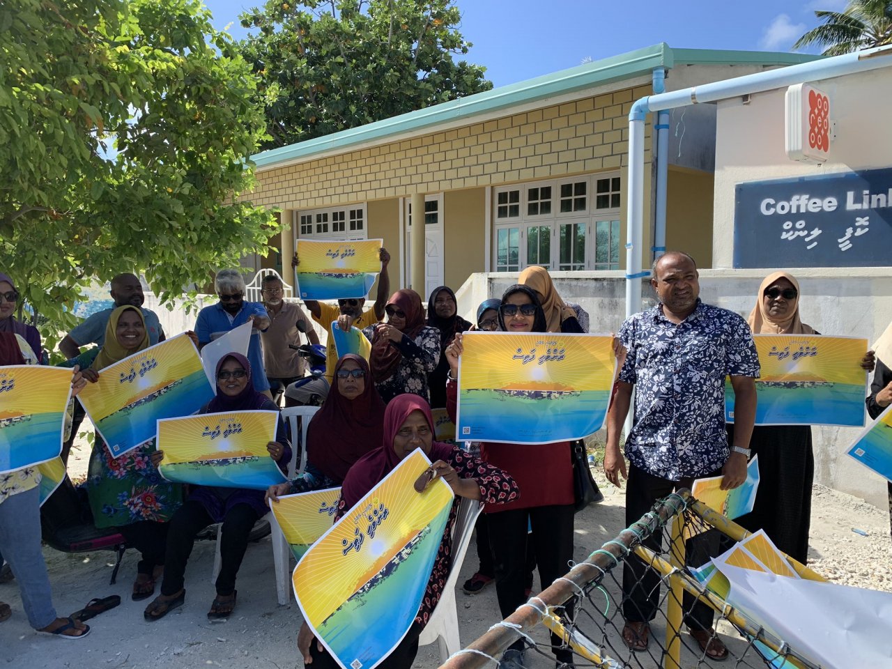 ލޯކަލް ކައުންސިލް: އެމްޑީޕީން ހިންގި ޕޯސްޓަރު ހަރުކުރުމުގެ ހަރަކާތް