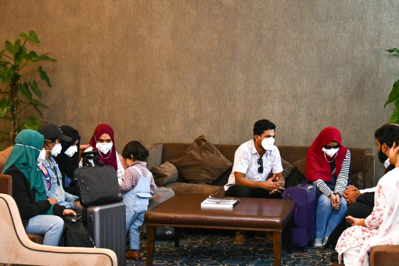  ވޫހާންގައި ތިބި 7 ދިވެހިން ރާއްޖެ ގެނައުން