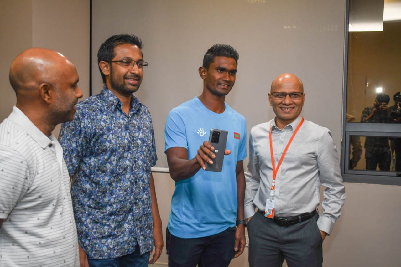  ދިރާގުން ސެމްސަންގް ގެލެކްސީގެ އެންމެ ފަހުގެ ފޯނު ޕްރީއޯޑާއަށް ހުޅުވާލައިފި