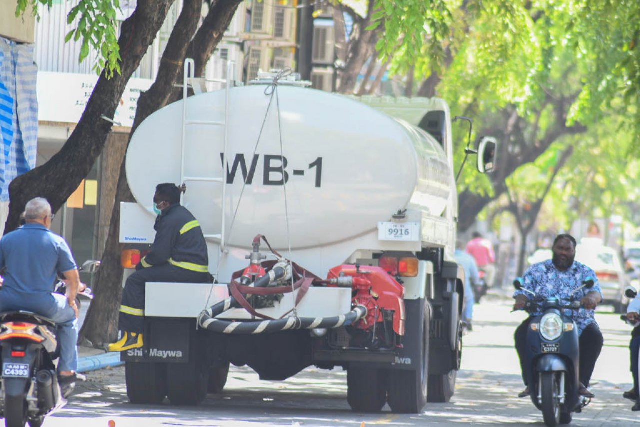  މާލޭގެ މަގުތައް ޑިސްއިންފެކްޓް ކުރަން ފަށައިފި