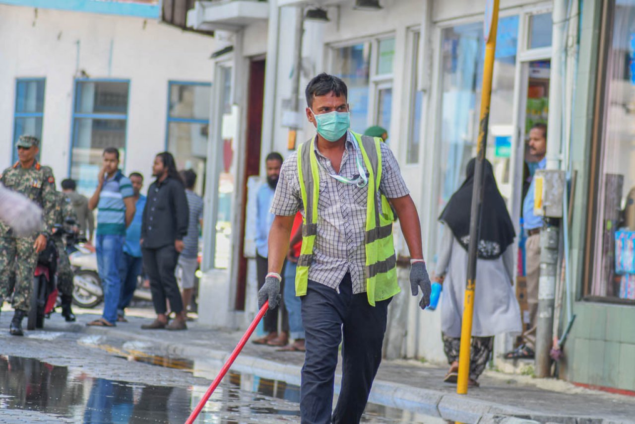  މާލޭގެ މަގުތައް ޑިސްއިންފެކްޓް ކުރަން ފަށައިފި